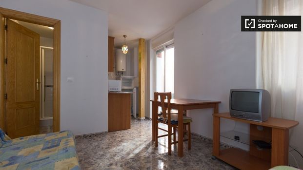 granada, Andalusia 18002 - Photo 1