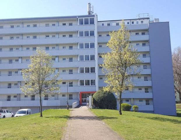 *** Nähe Evonik Chemiepark Marl - 2,5 Zimmer Wohnung im 1.OG mit Einbauküche und Balkon *** - Foto 1