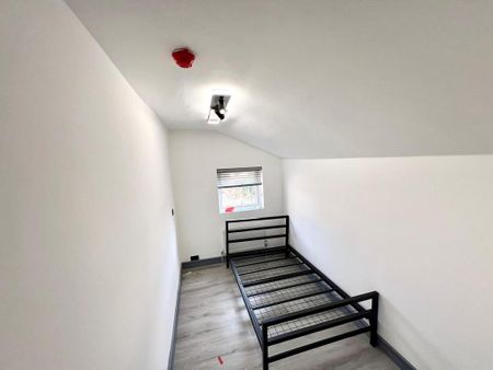 6 bedroom terraced house to rent - Photo 3