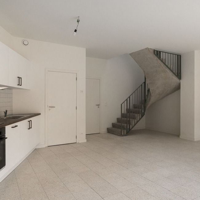 Duplex te huur in Schaarbeek voor € 2.100 met 4 slaapkamers - Foto 1