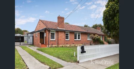 Fully Repainted Home with New Fittings Throughout! - Photo 2