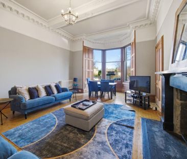 3 bedroom flat to rent - Photo 3