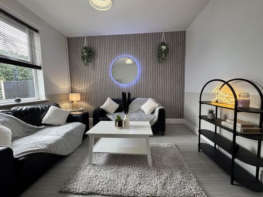4 bedroom house to rent - Photo 1