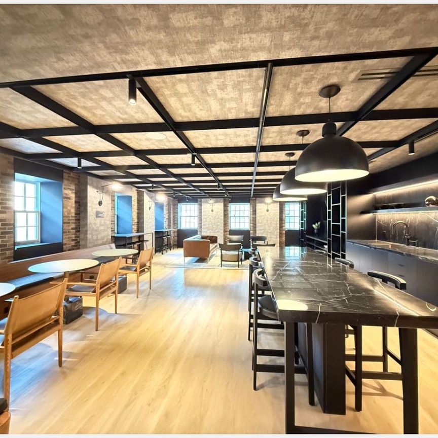 For Lease - 252 CHURCH Street Unit# 5706, Toronto, Ontario - Photo 1