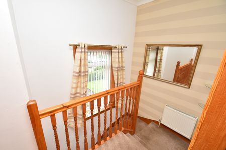 3 bed semi-detached house to rent in Ladybank Drive, Glasgow, G52 - Photo 2