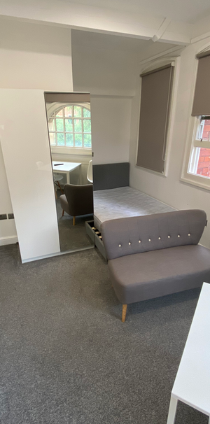 Studio to rent - Photo 1