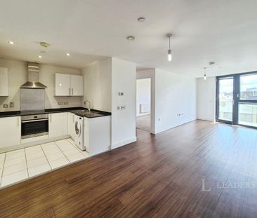 2 bedroom flat to rent - Photo 2