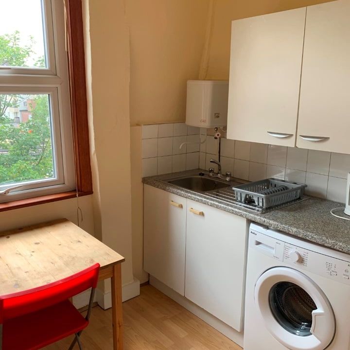 Room in a Shared House, Brondesbury Villas, NW6 - Photo 1