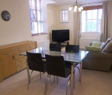 2 bedroom apartment to rent - Photo 4