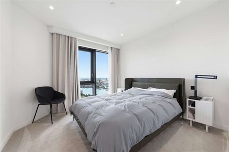 Two bedroom apartment in Aspen at Consort Place, E14. This elegant two bedroom apartment is located on a high floor and offers 859sq/ft of internal space. - Photo 4