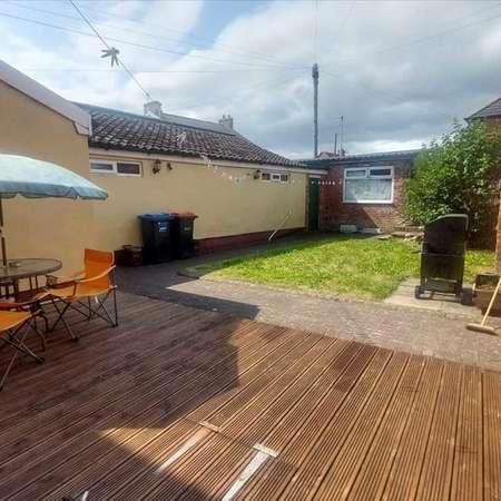 Ways Green, Winsford, CW7 - Photo 1