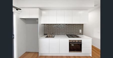 Modern 2-Bedroom Granny Flat in Beautiful Moonee Beach - Photo 3