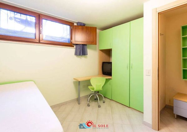 Trilocale via San Guido, 10, Tirrenia, Pisa