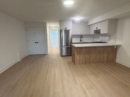 For Lease - 222 Belgravia Avenue Unit# Basement, Toronto, Ontario - Photo 4