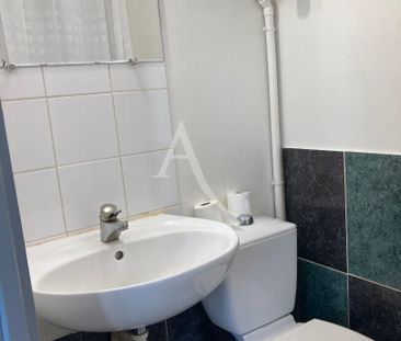 Location Appartement 2 pièces 36m² FONTENAY LE COMTE 85200 - Photo 2