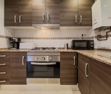 Double bed in Room in a shared 3-bedroom apartment for rent in Coll... - Photo 5