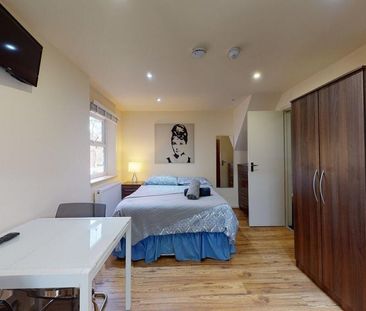 Studio to rent - Photo 1