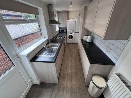 1 bedroom terraced house to rent - Photo 2