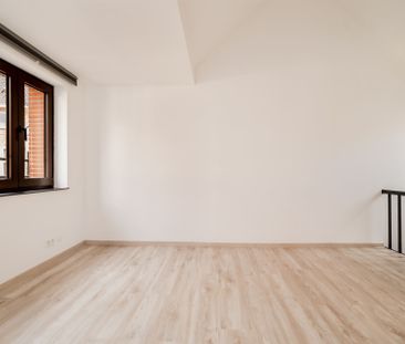 Ruime, volledig gerenoveerde woning met 3 slpk., 2 badk. & koer - Foto 6