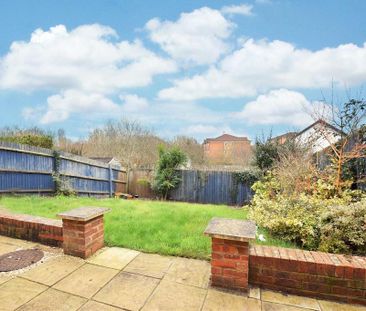 3 bedroom semi-detached house to rent - Photo 2