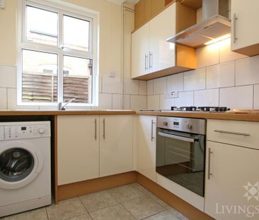 4 bedroom terraced house to rent - Photo 2