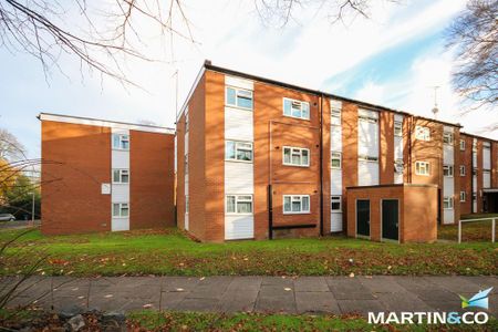 3 bedroom flat to rent - Photo 2
