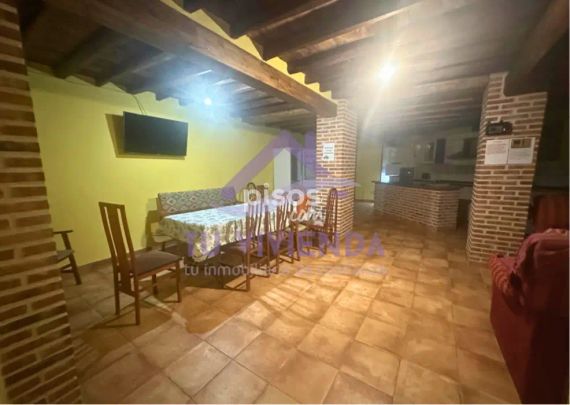 Casa en alquiler en Calle de Villalafuente - Photo 1