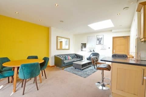 2 Bed Flat, College Green, BS1 - Photo 1