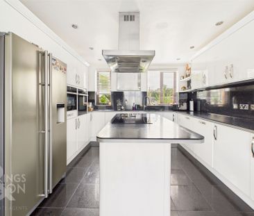 Oak Crescent, Eye - Photo 5