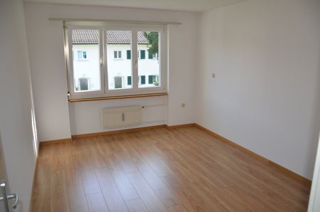 "moderne 3.5-Zimmer-Wohnung an ruhiger Lage mit Balkon" - Foto 2