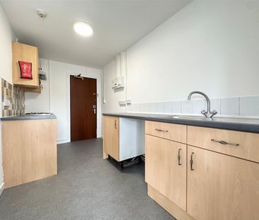 1 bedroom Flat To Let Total Size: 366 SQ FT - Photo 2