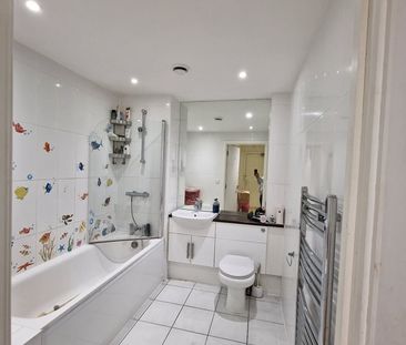 Room in a Shared Flat, Zenith Close, NW9 - Photo 5