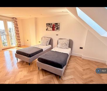 1 bedroom in a house share to rent - Photo 1