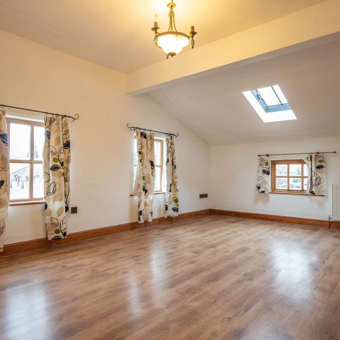 2 bedroom end of terrace house to rent - Photo 1
