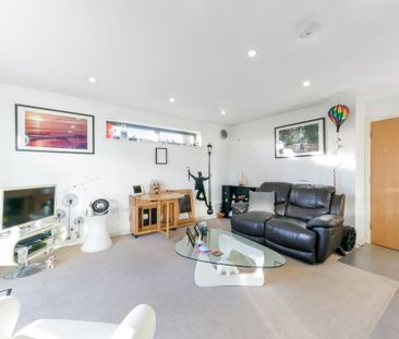 Bicycle Mews, SW4, London - Photo 2