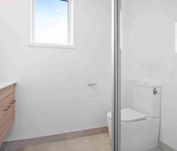 Modern, Spacious & Low-Maintenance Living in P... - Photo 3