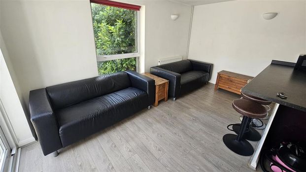 4 bedroom terraced house to rent - Photo 1