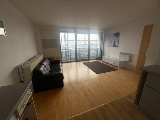 2 Bed Flat, Cranbrook House, NG1 - Photo 1