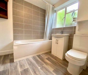 2 bedroom semi-detached house to rent - Photo 6