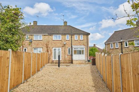 5 bedroom semi-detached house to rent - Photo 3