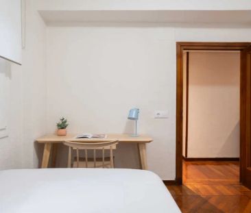Room in a shared 6-bedroom apartment for rent in Argüelles - Foto 6
