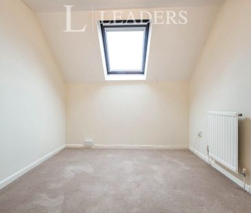2 bedroom house to rent Haycroft Close, Bishops Cleeve, Cheltenham,... - Photo 3