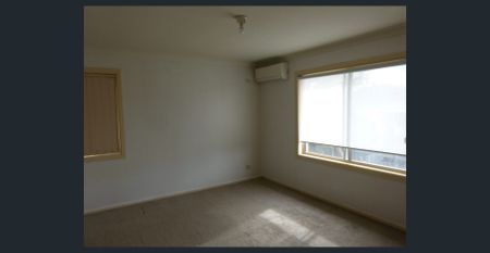 Walk to Station - Photo 4