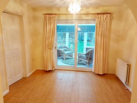 3 bedroom Detached house to rent - Photo 4