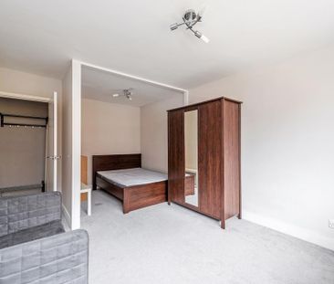 Studio to rent - Photo 6