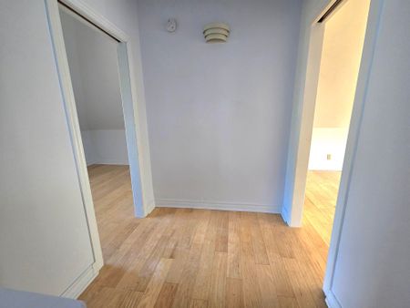 For Lease - 45 Fairholt Road Unit# 2, Hamilton, Ontario - Photo 2