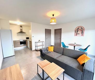 Location Appartement SAINT-LOUIS-LA-CHAUSSEE 890 € CC - Photo 2