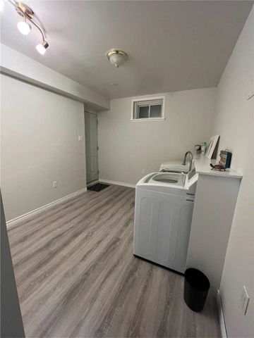 For Lease - 44 Highland Terrace, Bradford West Gwillimbury, Ontario - Photo 2