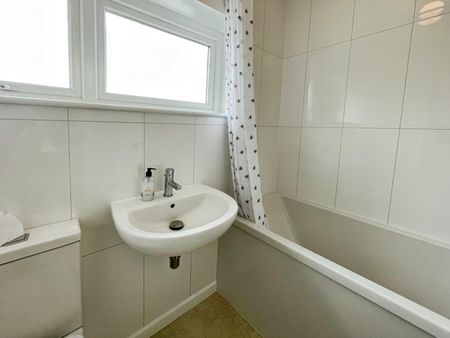 Sanctus Drive, Stratford-upon-Avon - Photo 3