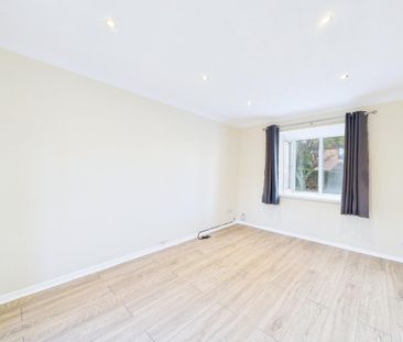 3 bedroom detached house to rent - Photo 5